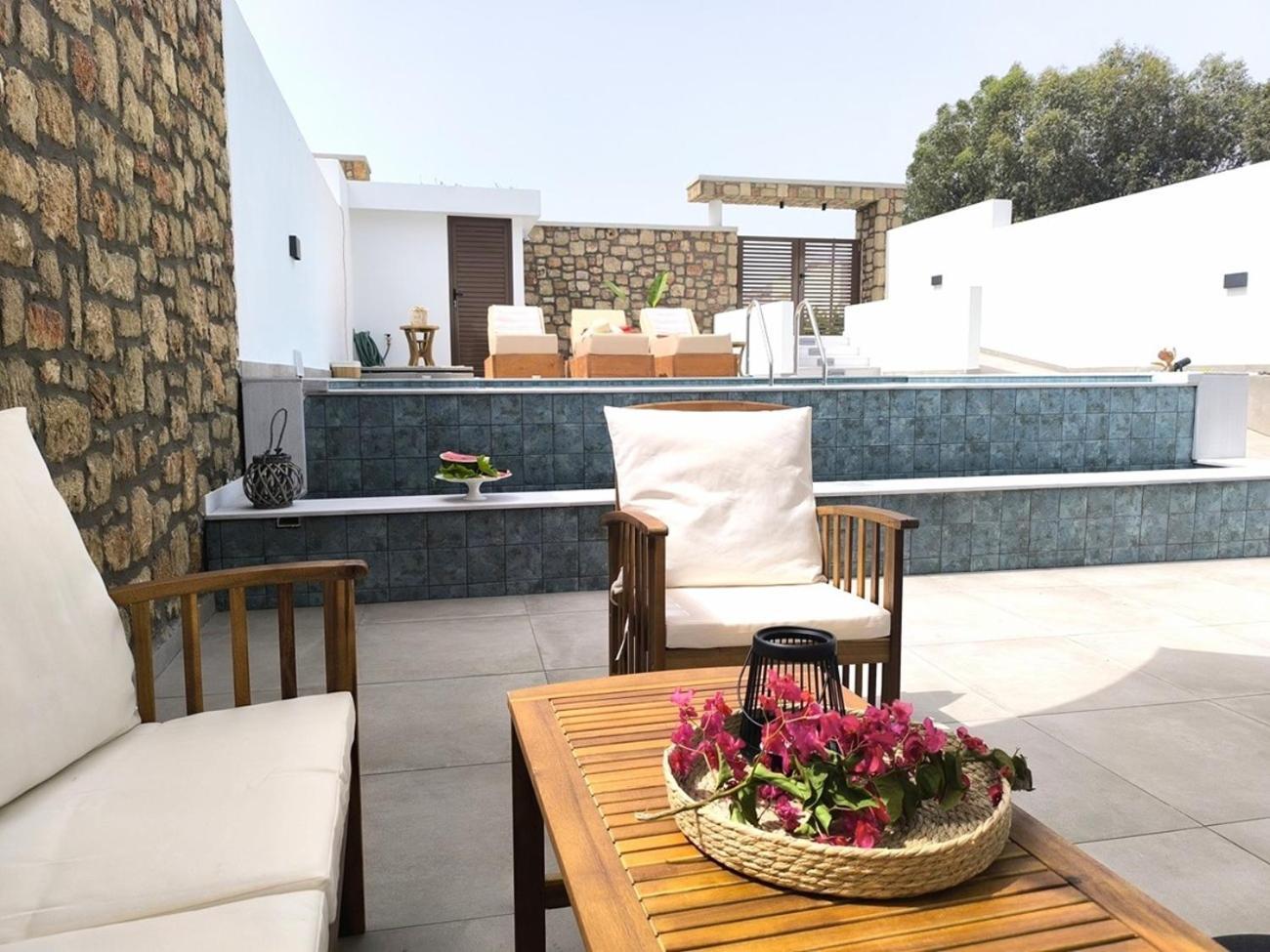 Valantina'S & Mannouel Lardos Luxury Villas Kültér fotó
